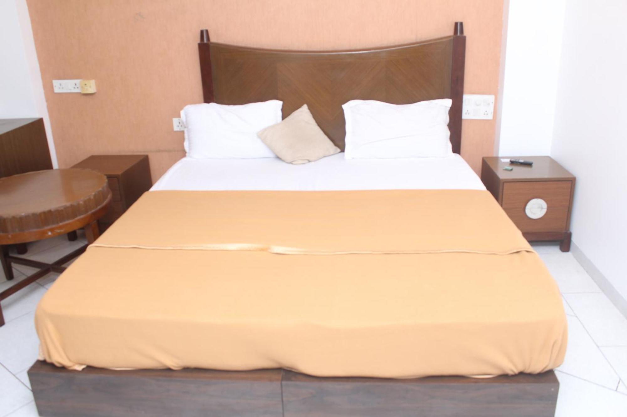 Hotel Western Court Boisar エクステリア 写真